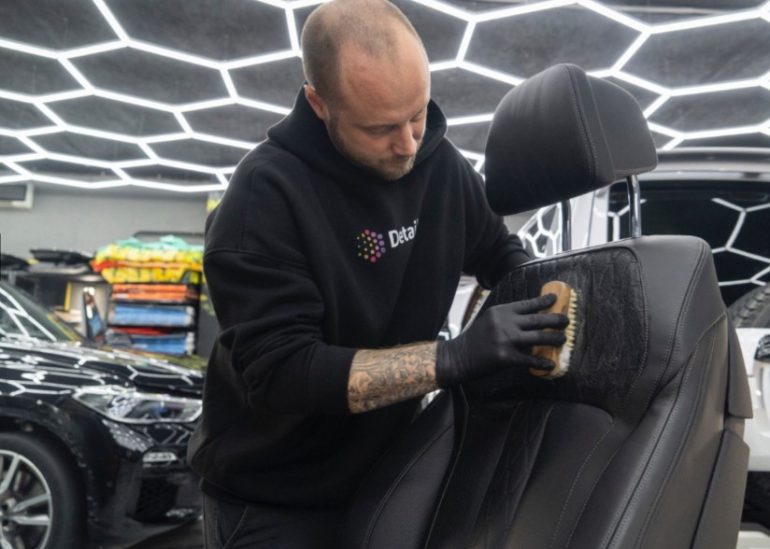 Как часто нужно делать химчистку салона автомобиля: Ответ экспертов